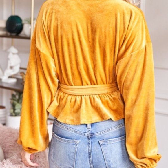 velour bishop sleeve belted MUSTARD TOP - Picture 2 of 7